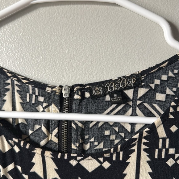 Aztec dress - Picture 3 of 3